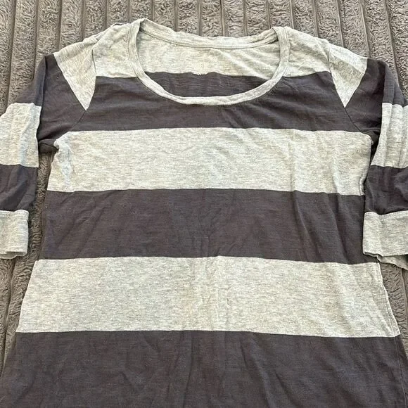 Women’s Tunic - Picture 3 of 5